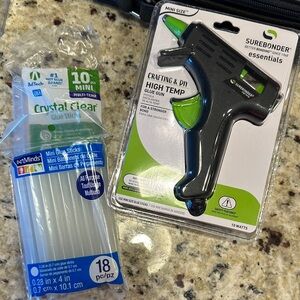 Surebonder NEW Mini Glue Gun with ArtMinds and AdTech Clear Glue Sticks (18)